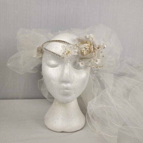 Vintage Beaded Sequined Floral Crystal Wedding Veil main image 4
